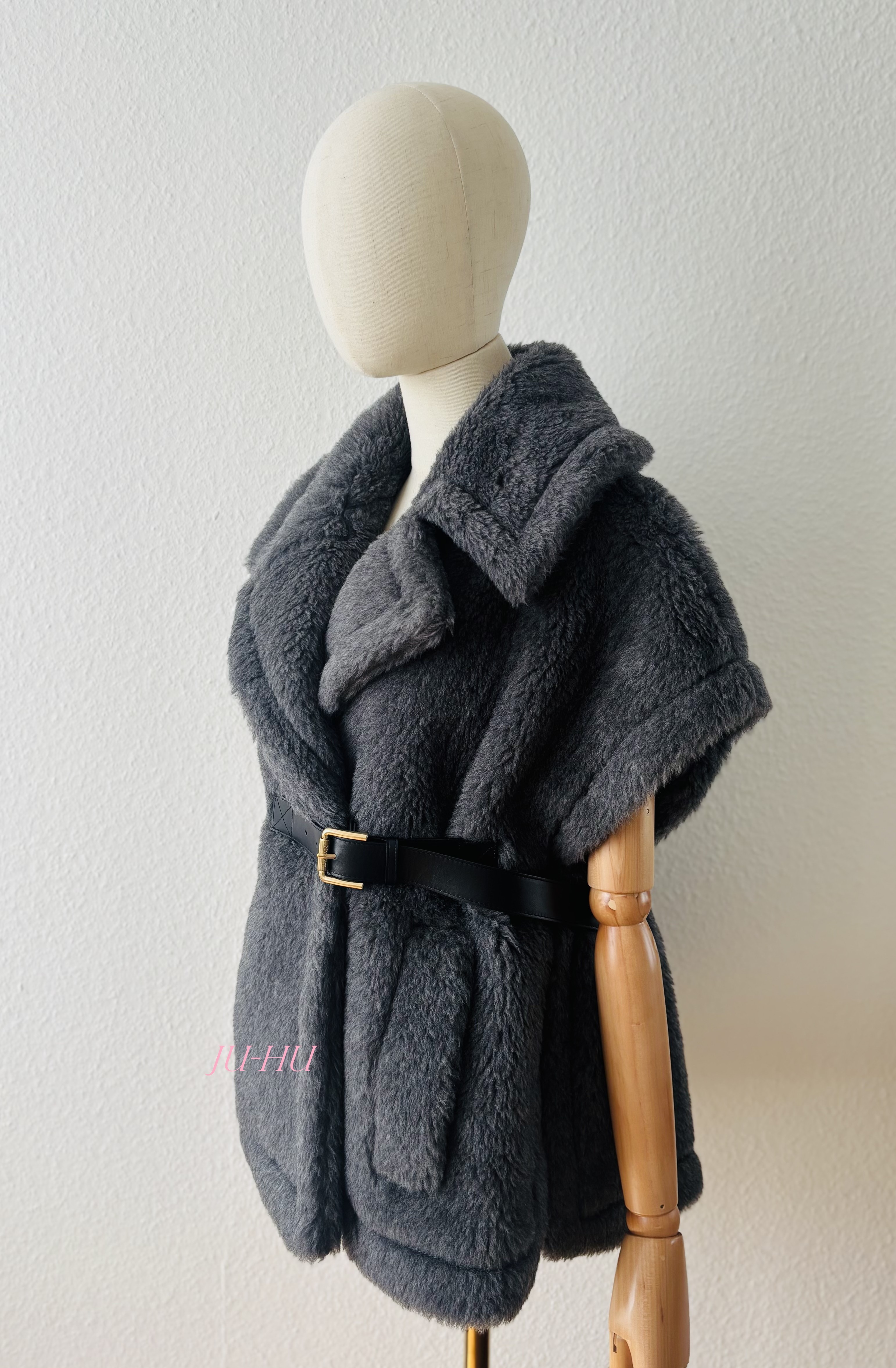 大人気♪【MaxMara】 テディベア ケープ \"NEWABAVO\"