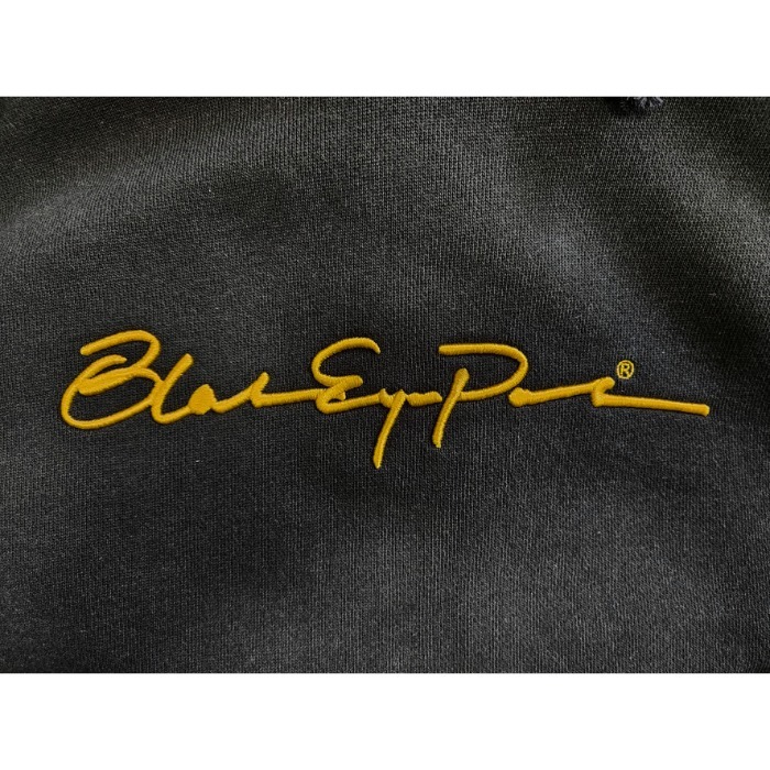 《ブラックアイパッチ》AUTOGRAPH LOGO フーディ