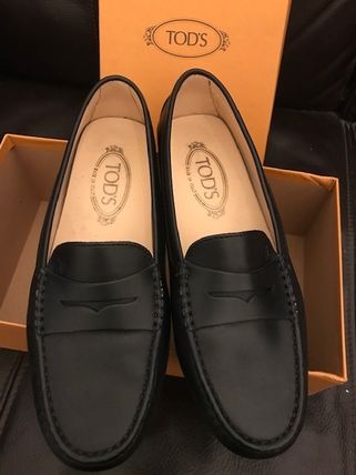 ブラック（黒）系 TOD'S(トッズ) ローファー・オックスフォード