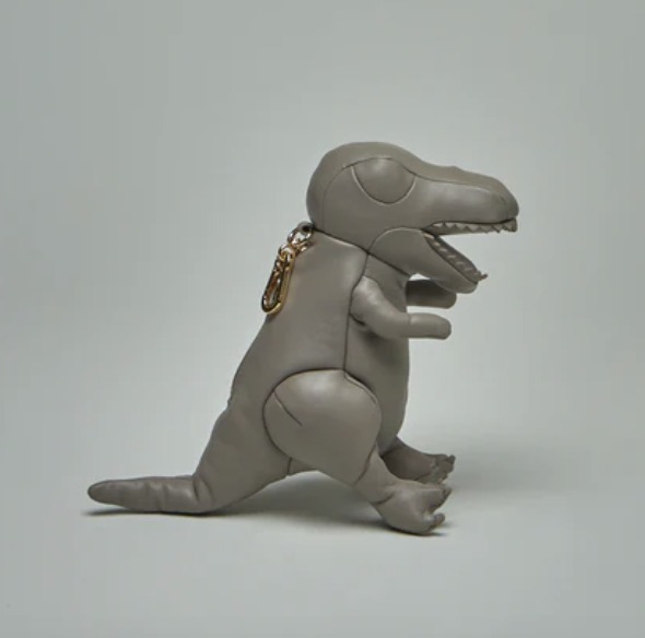 コーデに遊び心を《Maison Mihara Yasuhiro》 T-Rex ミニバッグ