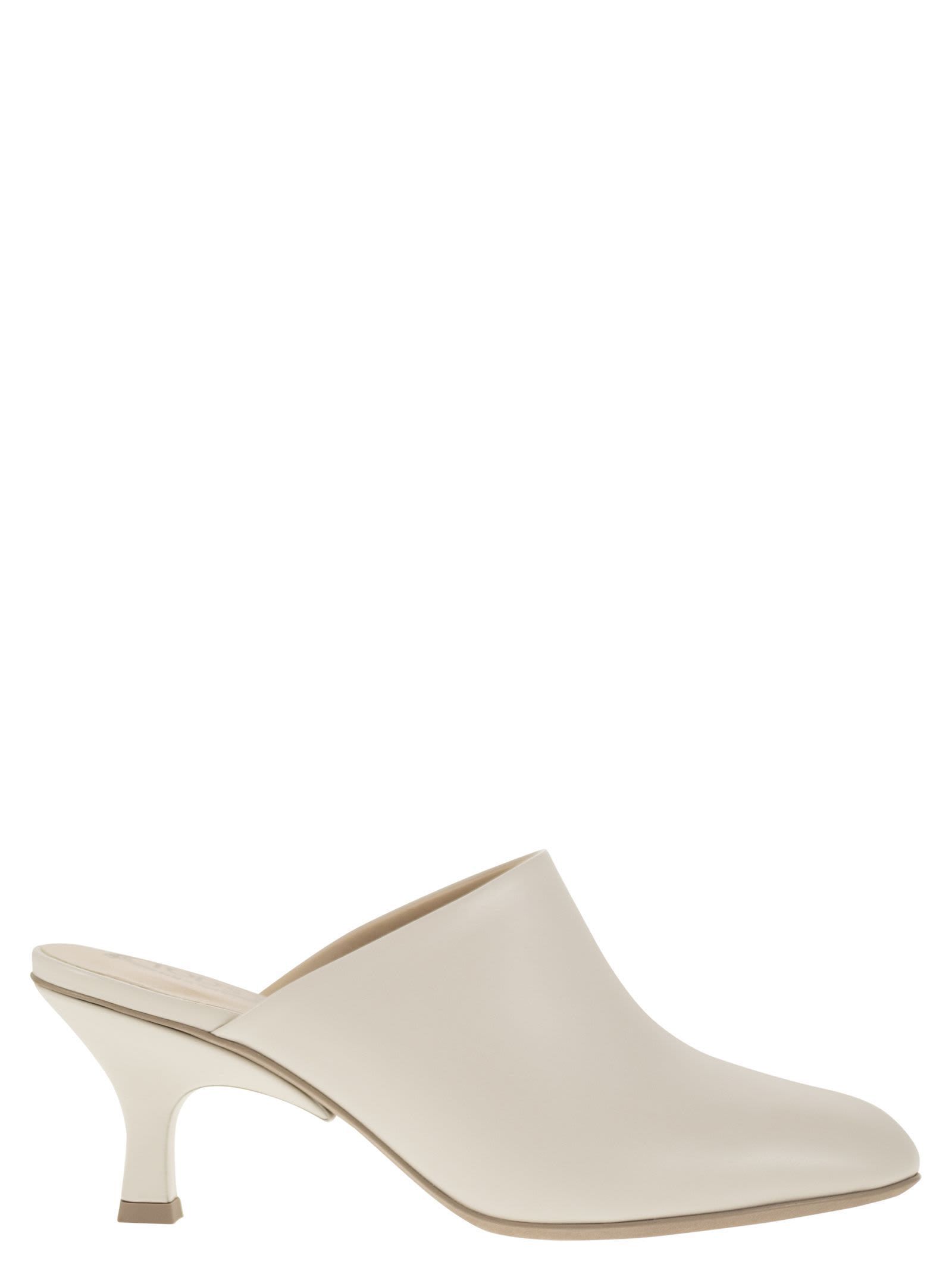 【送料&関税込】Tod's Leather Sabot