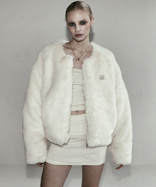 アウターその他 BADBLOOD Beyond Soft Collarless Fur Jacket Cream