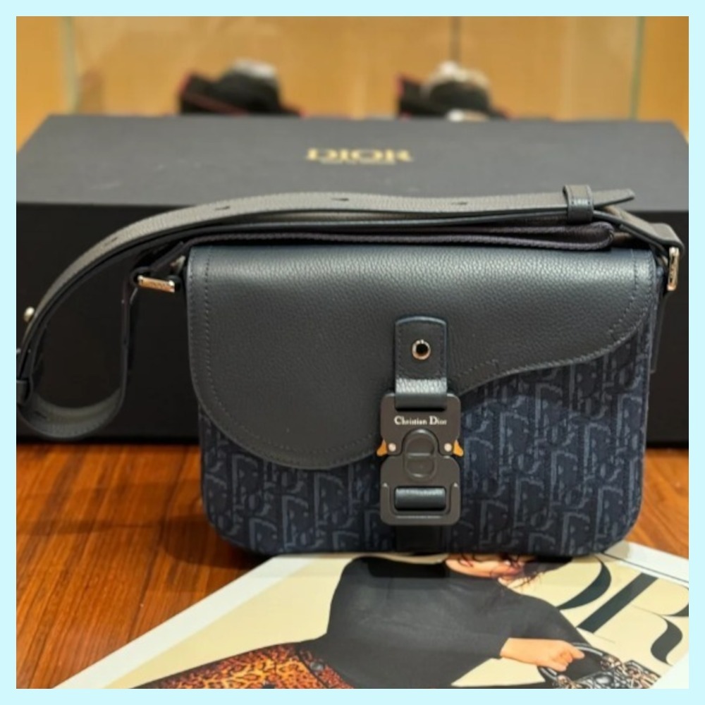 【お洒落★】Dior Saddle メッセンジャーバッグ スモール お洒落♪】Dior Saddle メッセンジャーバッグ スモール バッグ