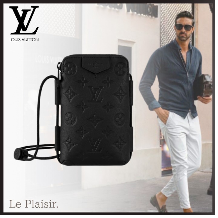 ☆コンパクトでスマート☆Louis Vuitton ポーチ