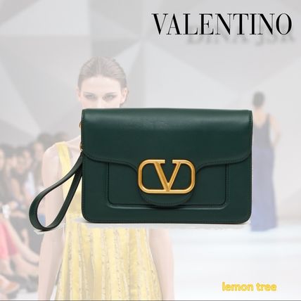 選ぶなら グリーン（緑）系 VALENTINO(ヴァレンティノ) クラッチバッグ バッグ