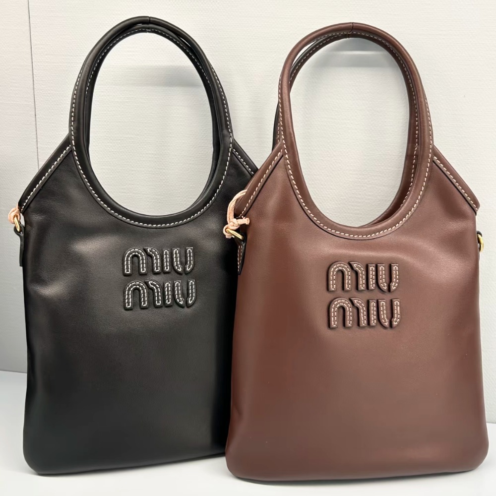 《大人カジュアル/デイリー》【MiuMiu】IVY レザーハンドバッグ