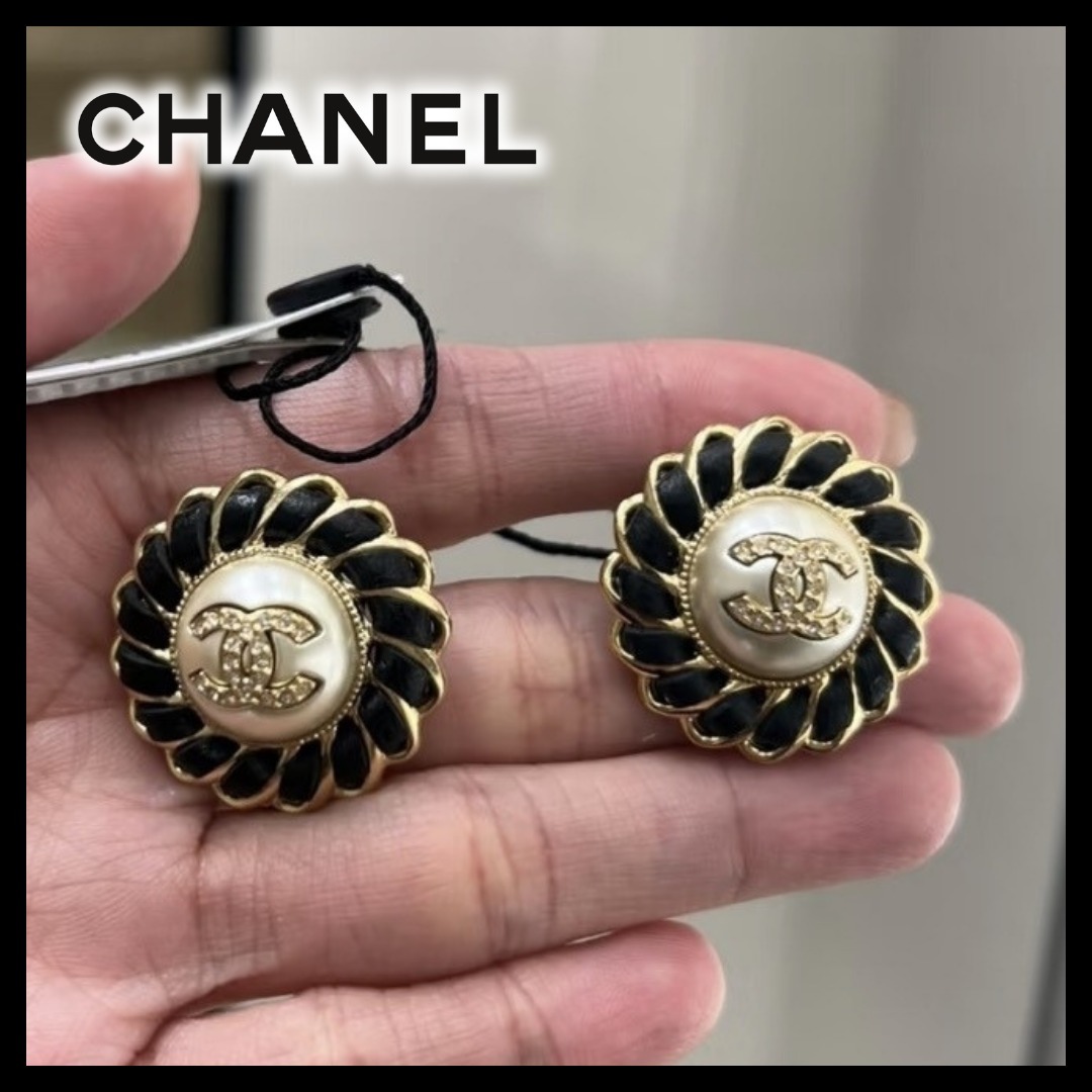 【エレガントに♪】CHANEL フラワーラムスキン CCロゴ ピアス
