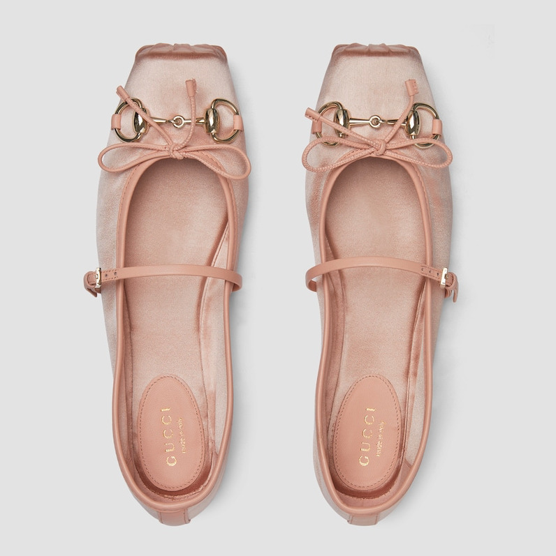 25新作 GUCCI ホースビット フラット バレエシューズ サテン