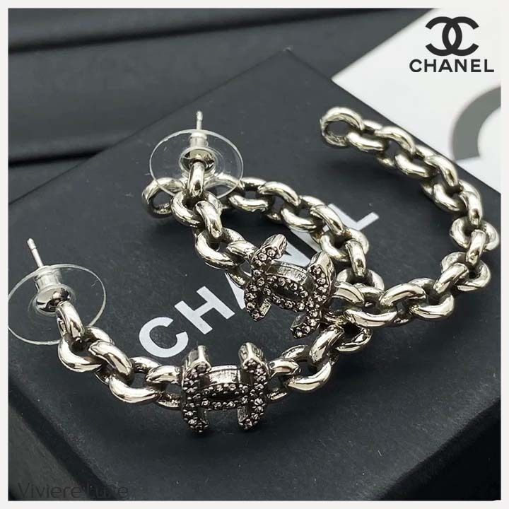 【CHANEL】フープピアス*洗練されたCCマーク*男女ともに！