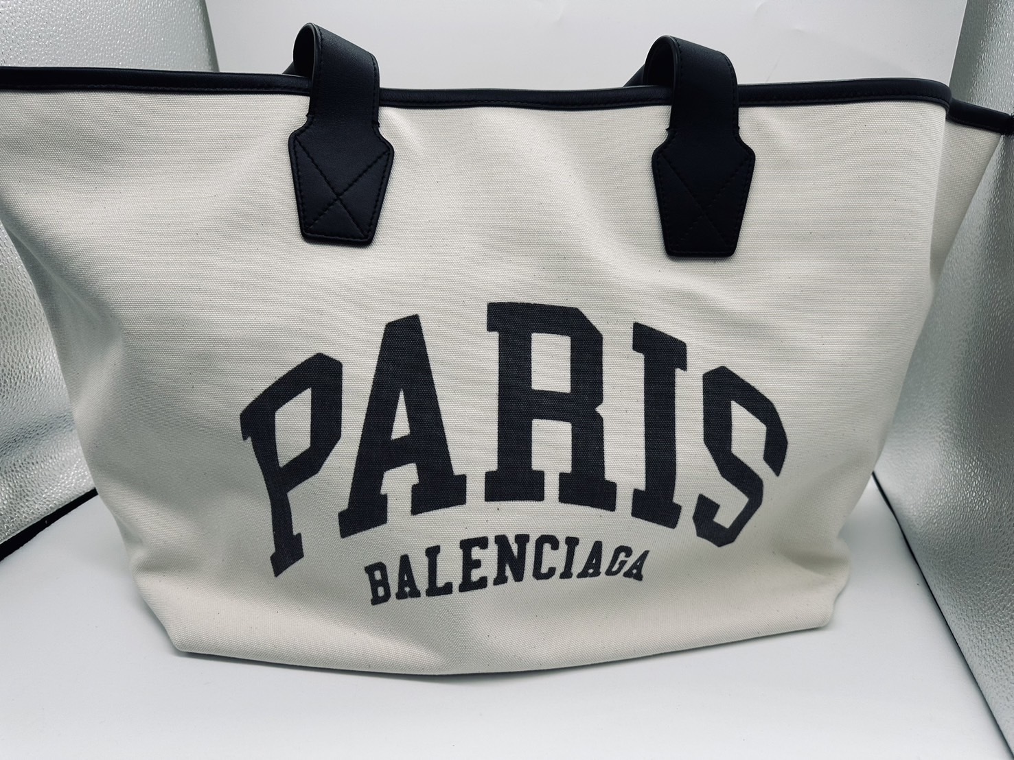 【BALENCIAGA】国内発送★バッグ ギフト♪【国内発送☆BALENCIAGA】クラッシュ XS トートバッグ