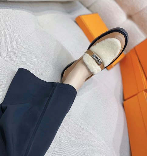 《ファーがお洒落♡》HERMES Icon ローファー