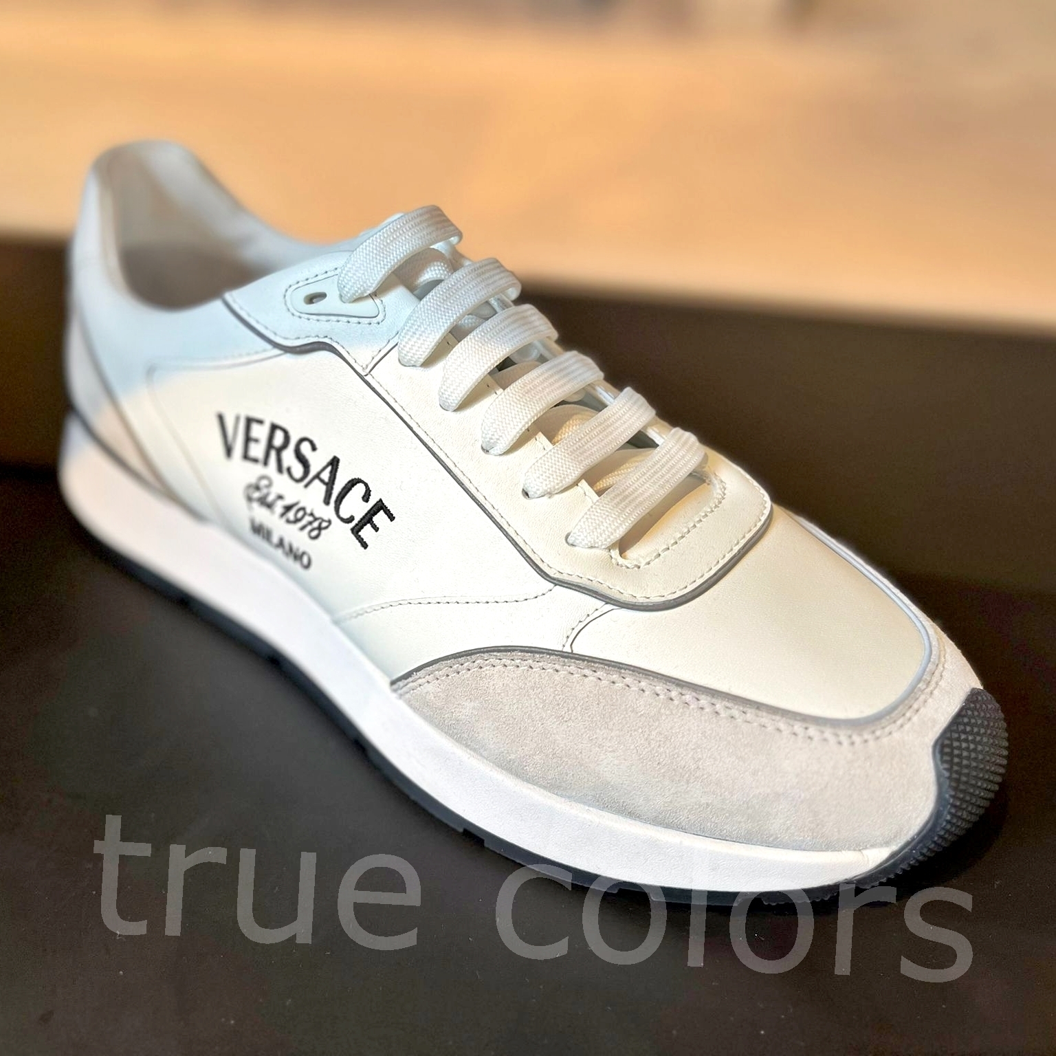VERSACE サイドロゴ レザー＆スウェード ホワイトスニーカー