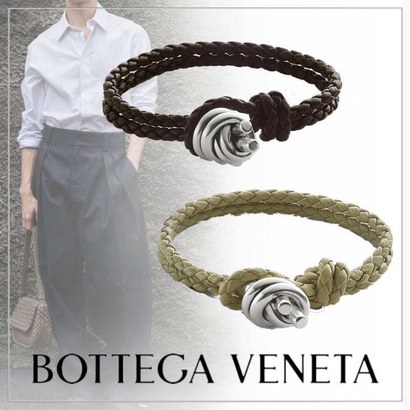 大注目 BOTTEGA VENETA◆ノット レザー ブレスレット ブレイド
