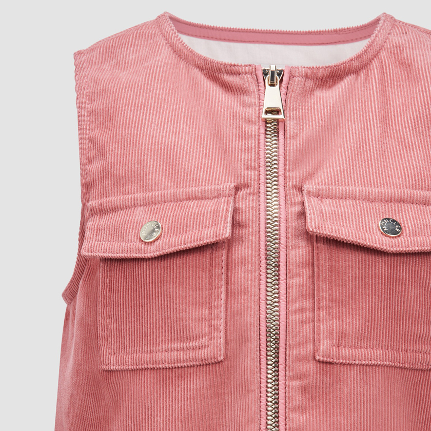 6万取引突破◆UPS速達便【MONCLER】4-6歳◆ジップアップワンピ 6万取引突破☆UPS速達便【MONCLER】4-6歳 ワンピース