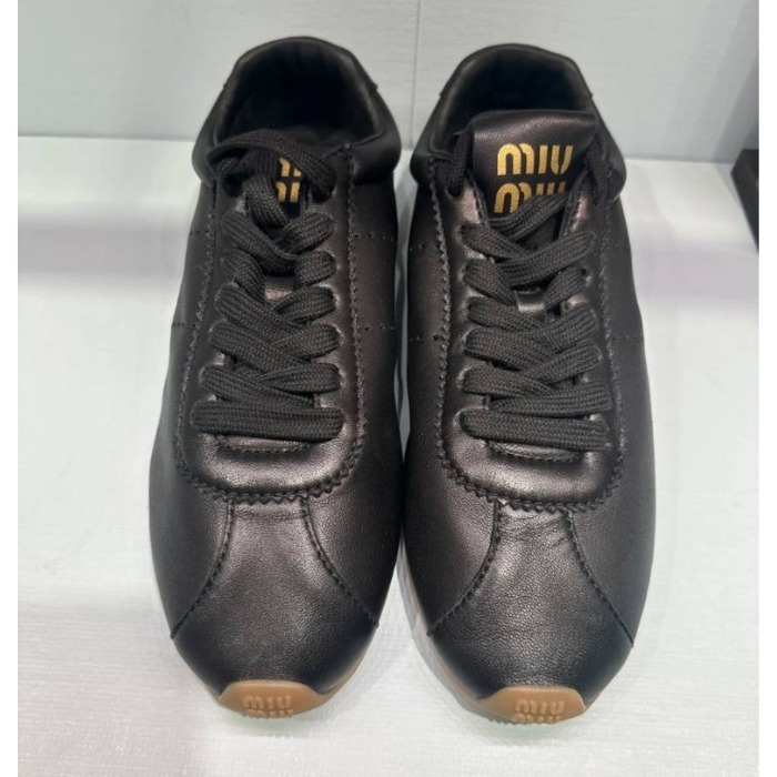 《快適な履き心地》【miumiu】プルームナッパレザースニーカー