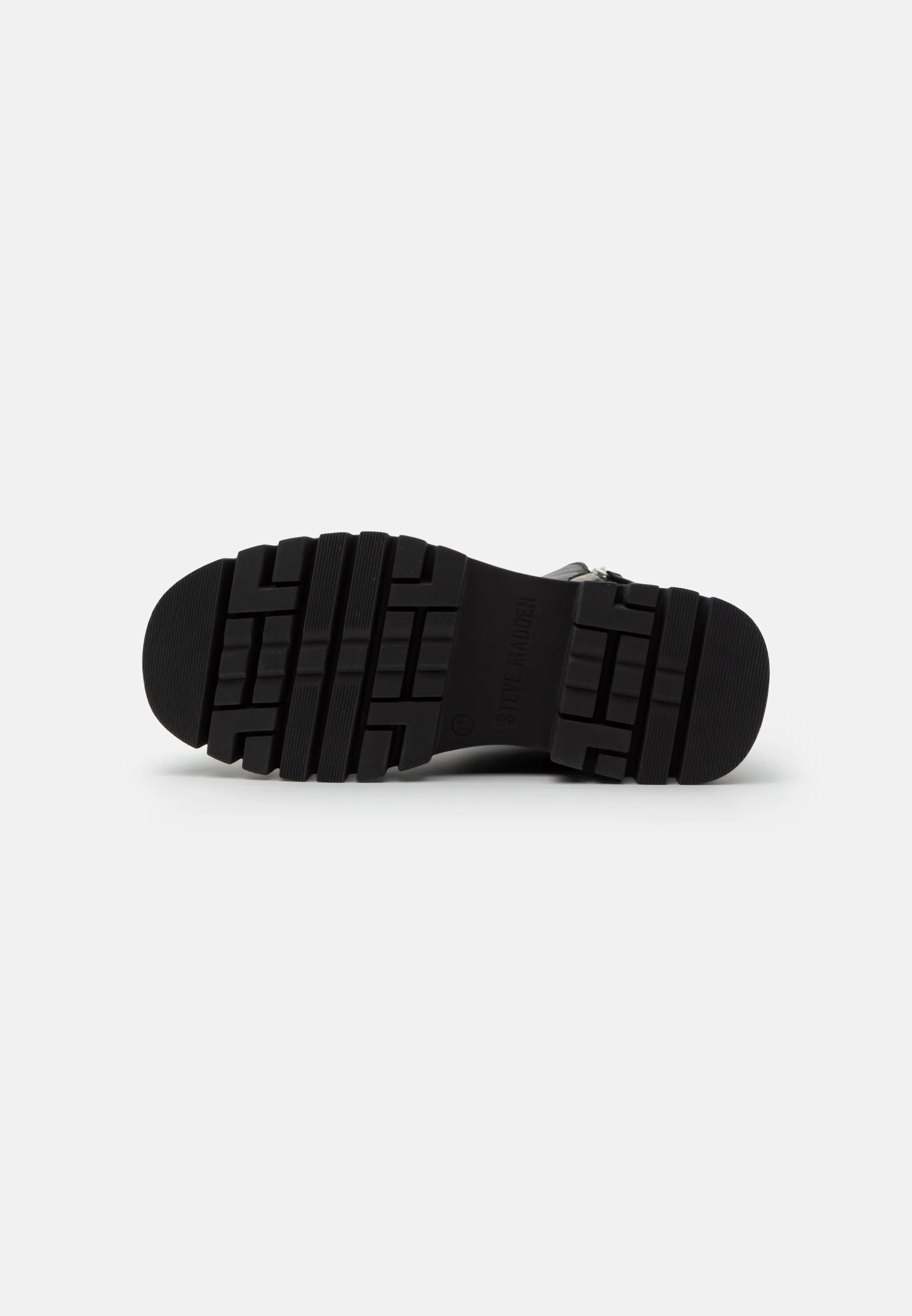 関税送料込【STEVE MADDEN】ロゴ入り チャンキーブーツ Steve Maddenのレディース ブーツでスタイリッシュになろう - 今