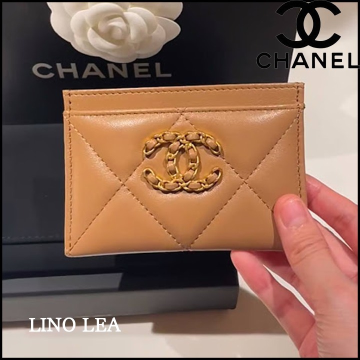 《多目的で使える♡》CHANEL 19カードホルダー