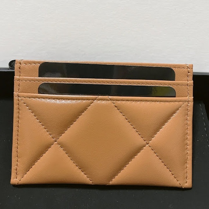 《多目的で使える♡》CHANEL 19カードホルダー