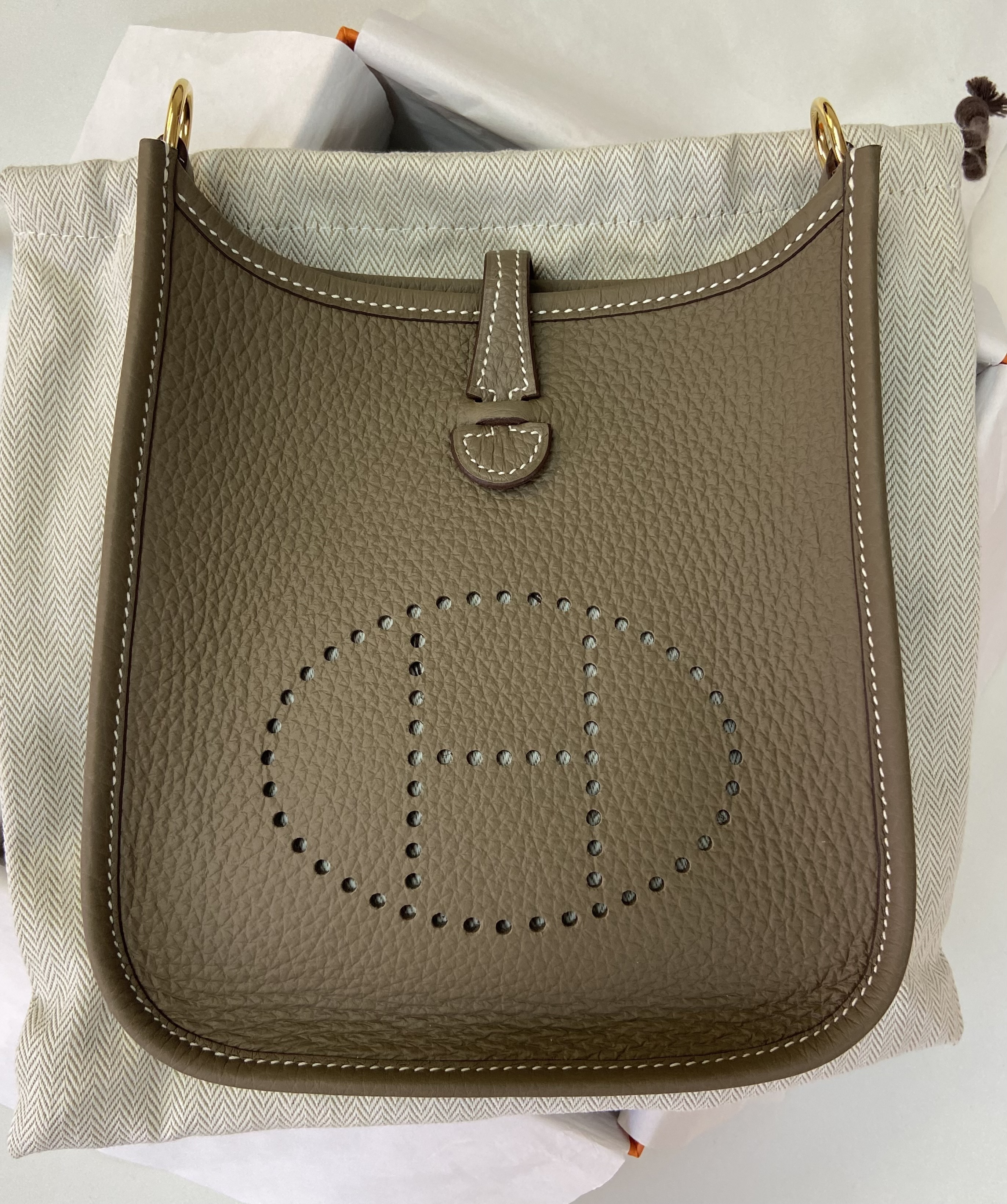 国内即 HERMES エルメス エブリン TPM 16 エトゥープ