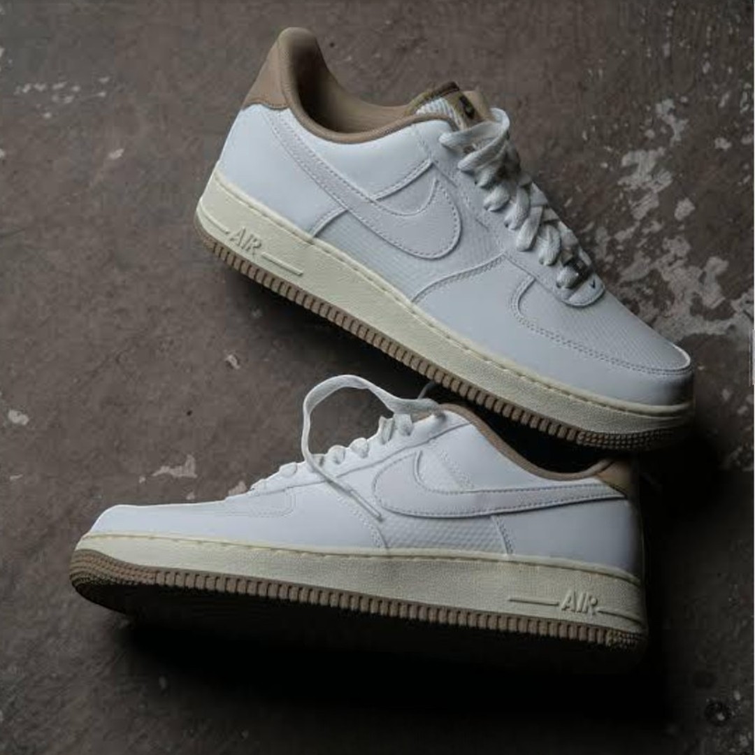 早い者勝ち NIKE AIR FORCE 1 '07 LV8 限定カラー