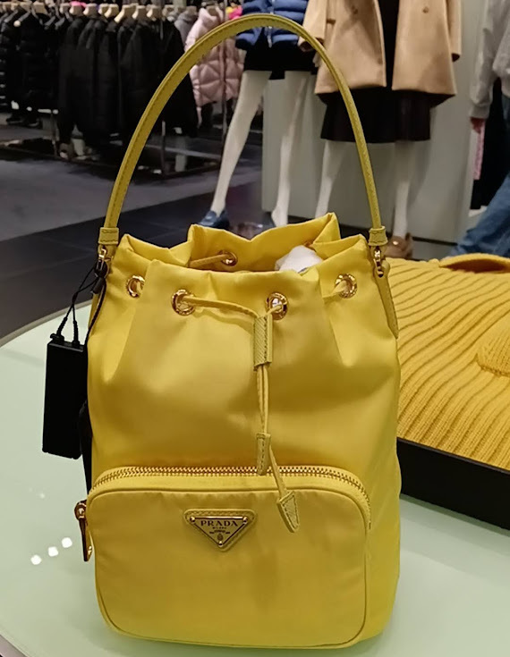 大人気!プラダ PRADA ナイロン デュエット 巾着 バケットバッグ