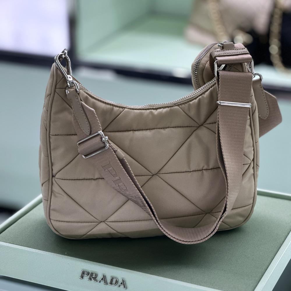 PRADA プラダ パデッドRe-Nylon ショルダーバッグ 1BC151 (PRADA
