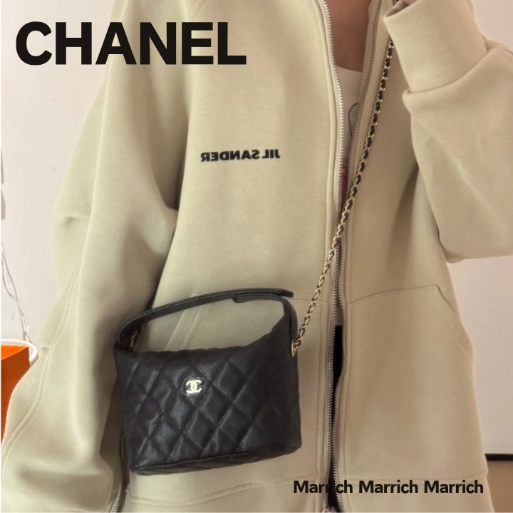 CHANEL《スッキリデザインがお洒落》シャネルショルダーバッグ