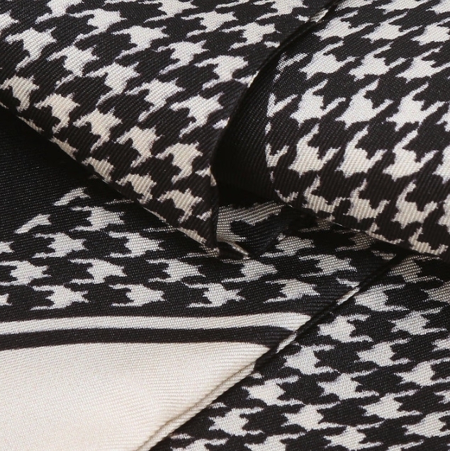 JILLSTUART]Black & Beige Houndtus Long Scarf☆人気