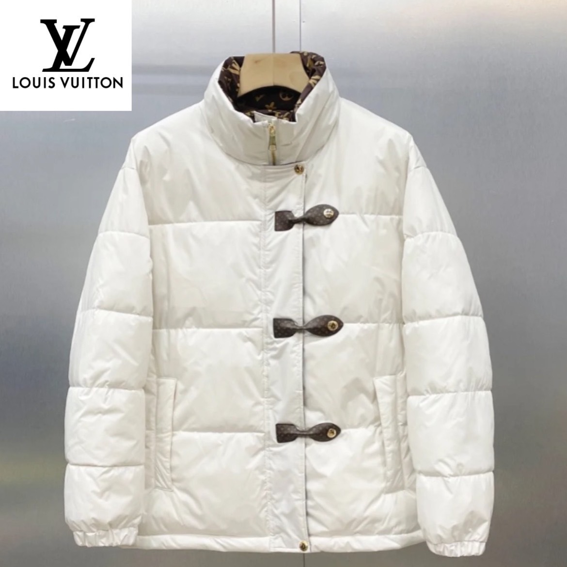 【LOUIS VUITTON】モノグラムのディテール★ダウンジャケット