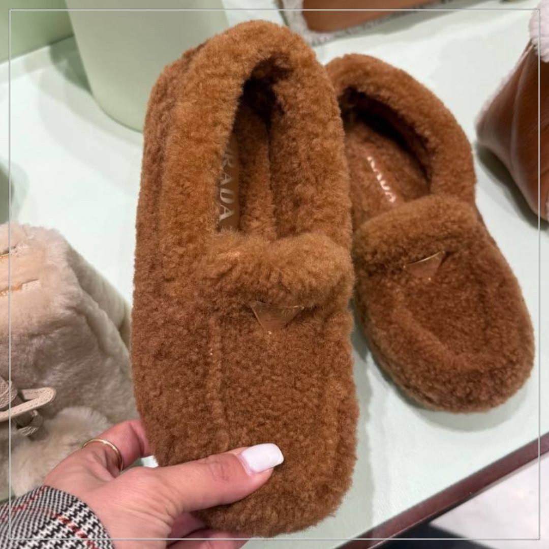 【もこもこ】PRADA◆シアリング ドライビング シューズ ロゴ付き