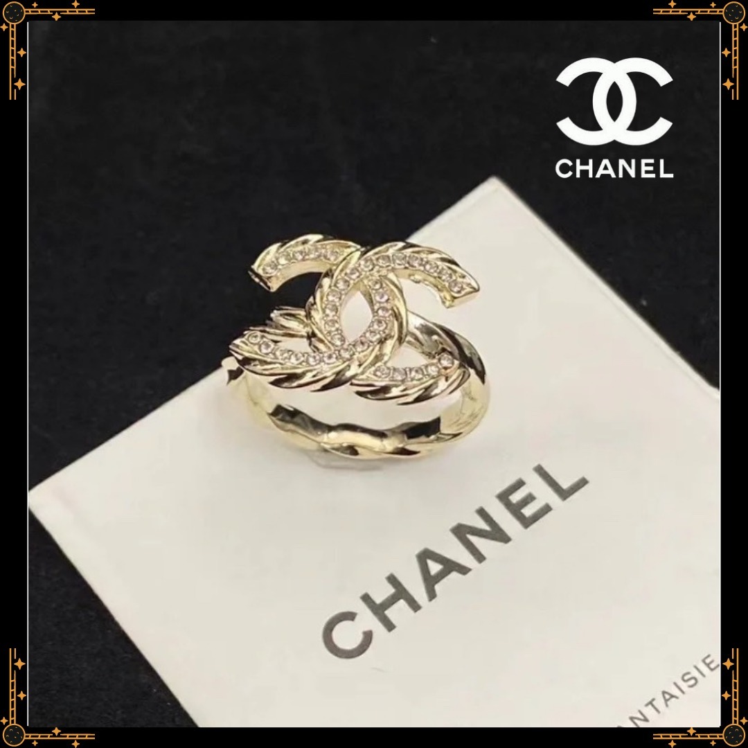 【ラグジュアリー感満載】CHANEL シャネル ロゴリング 指輪