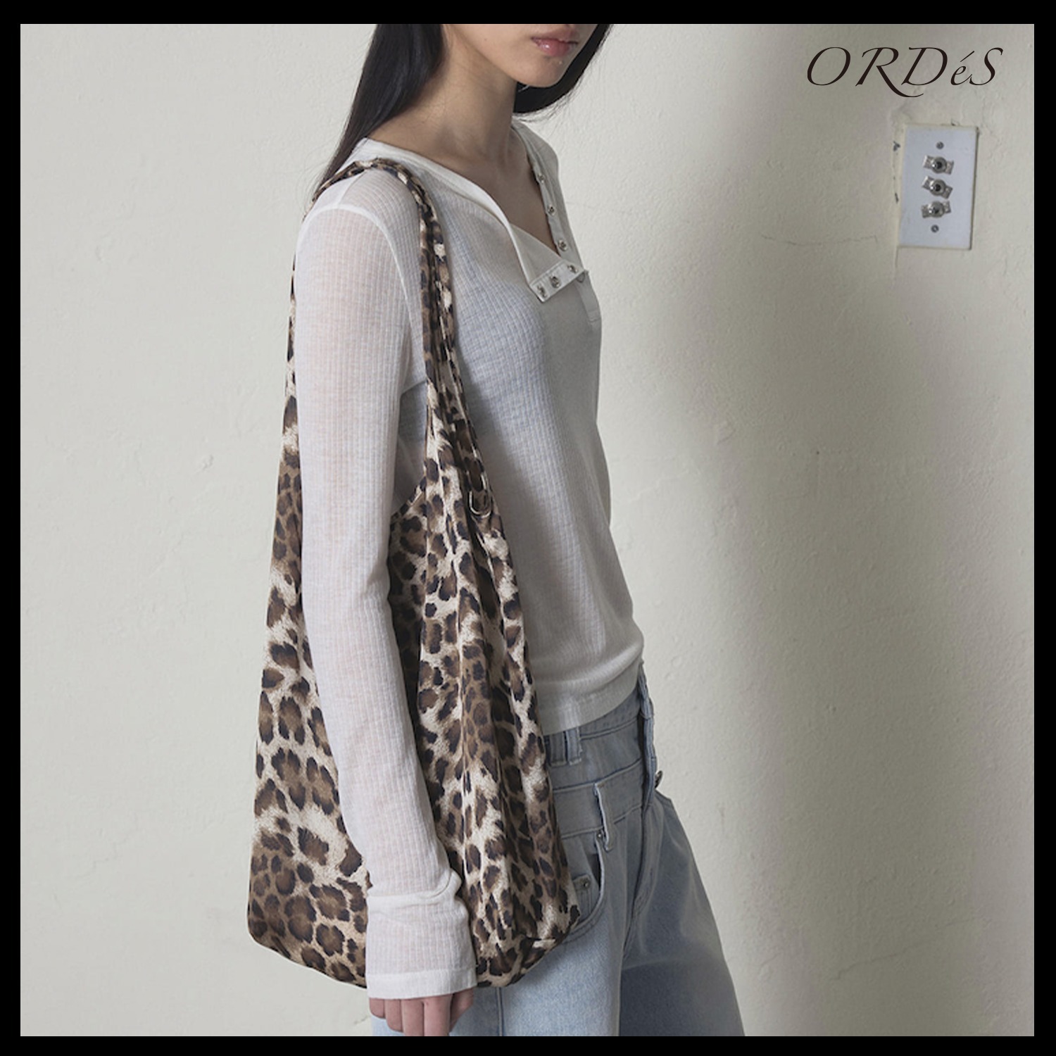 【ORDES】LEOPARD EASY BAG ★韓国人気★ 追跡付