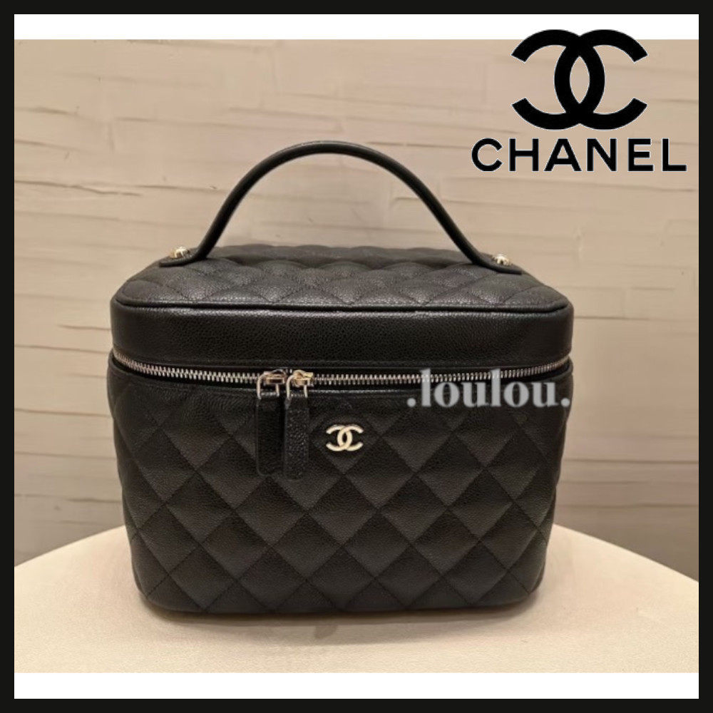 【シンプルデザインで収納力抜群☆】CHANEL ヴァニティー ポーチ