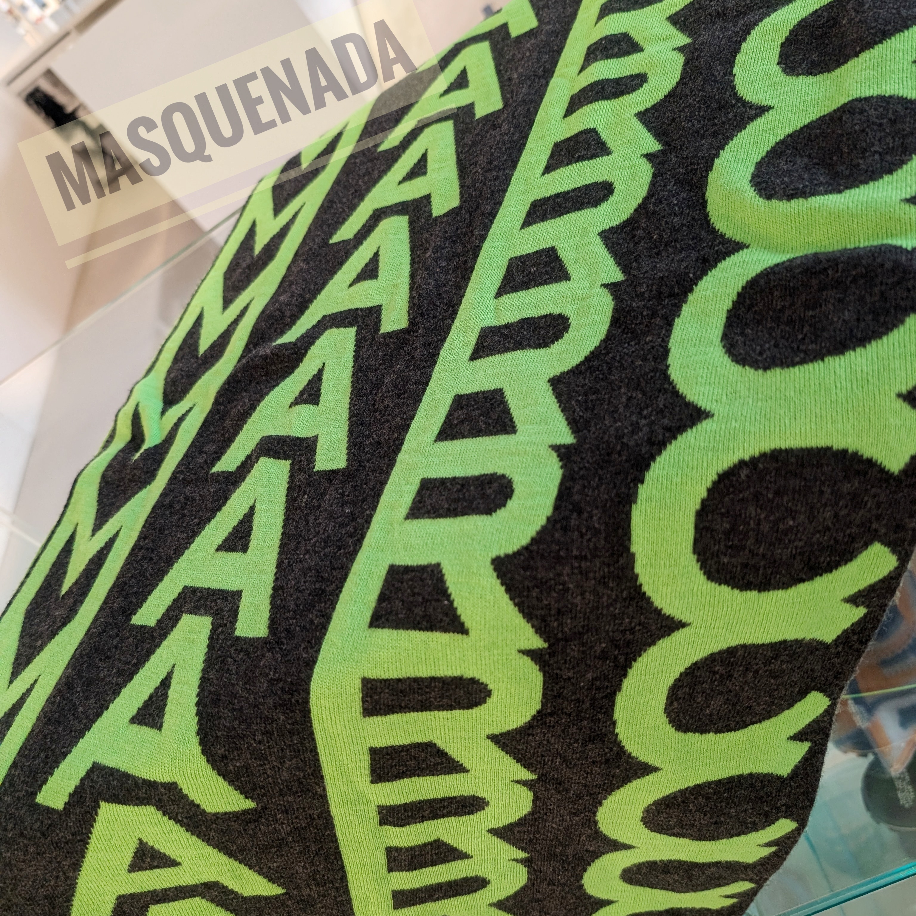 セール☆MARC JACOBS MONOGRAM NKIT SCARF マフラー セール☆MARC JACOBS MONOGRAM NKIT SCARF マフラー