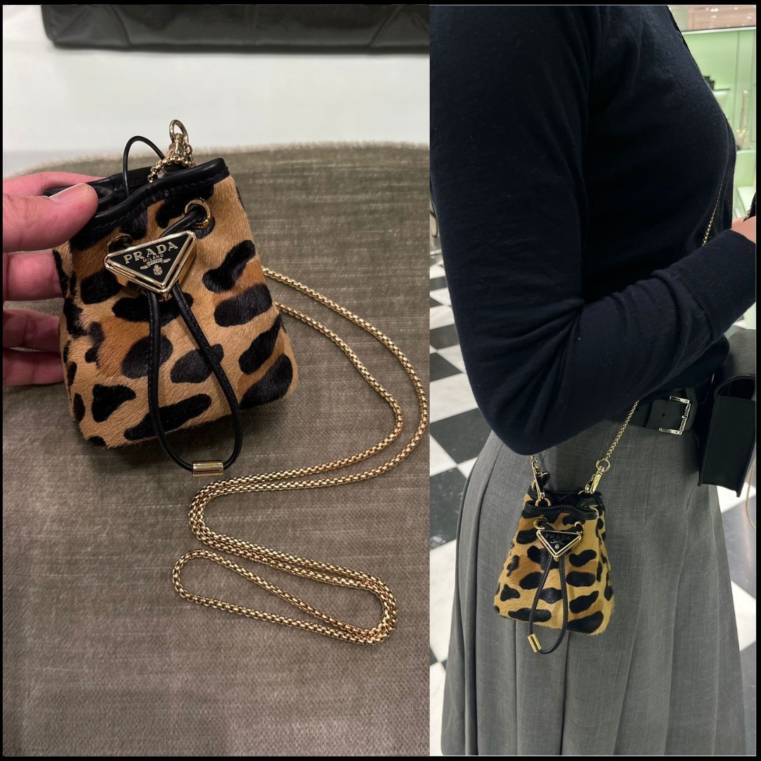 ◆完売必至◆【PRADA】プリントレザー ミニポーチ