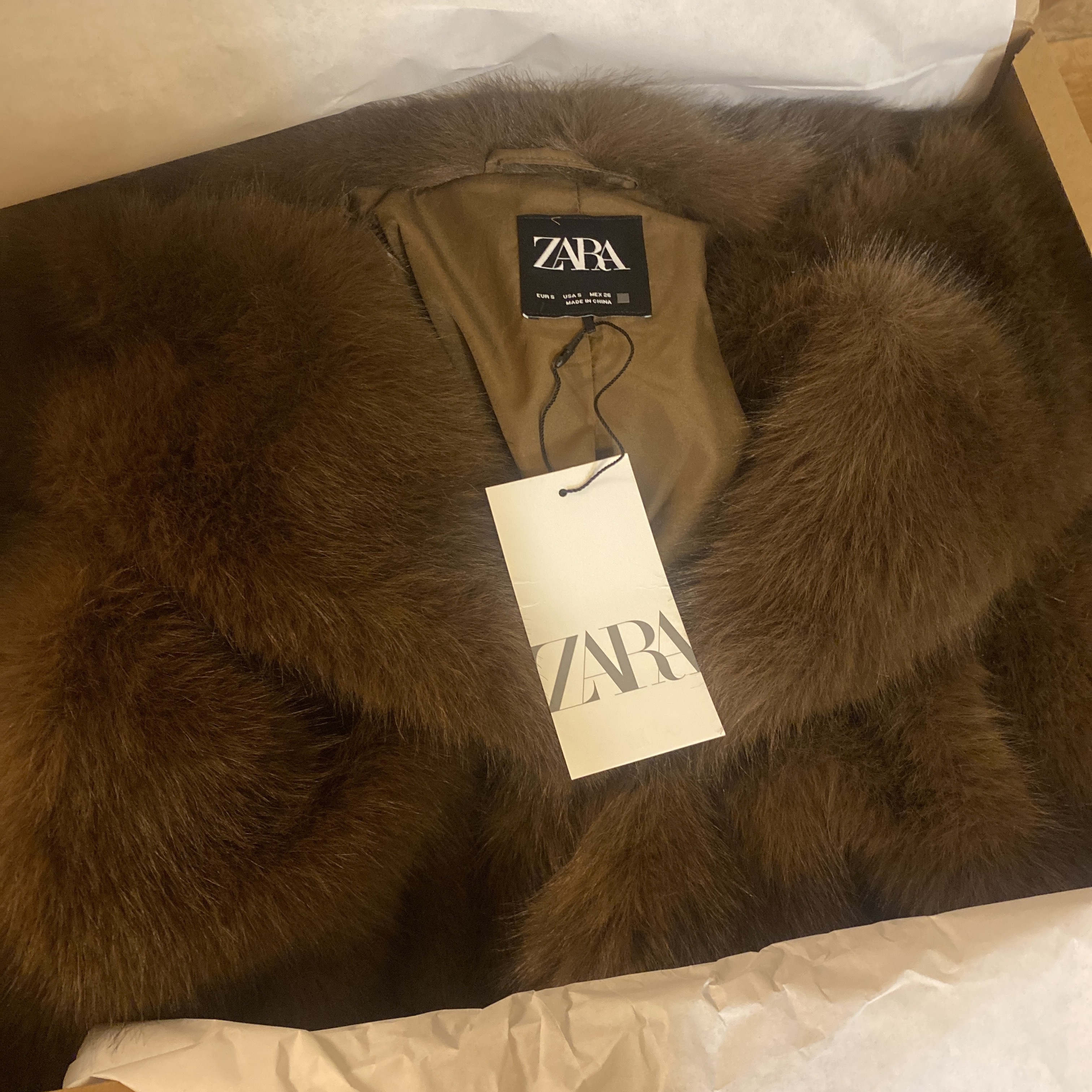 ZARA】フェイクファーショートコート 6318/024 (ZARA/ムートン
