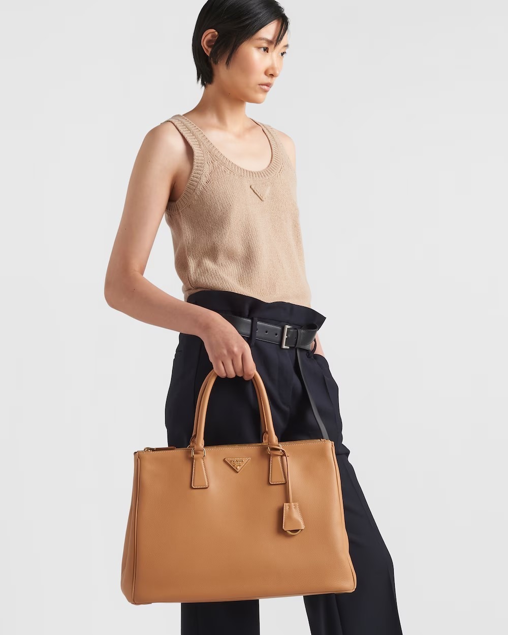《送料無料》PRADA Large Prada Galleria leather bag