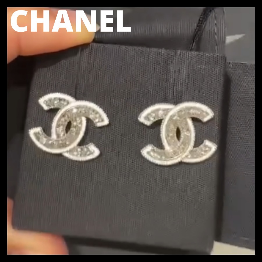 《キラキラ輝く！》CHANEL ピアス CCロゴ
