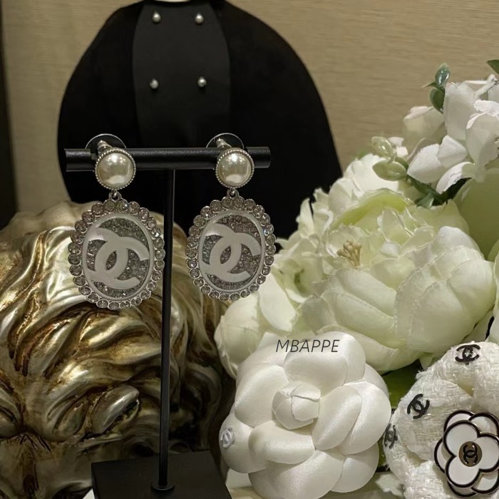 《25C》エレガントなデザイン♪【CHANEL】シャネル ピアス
