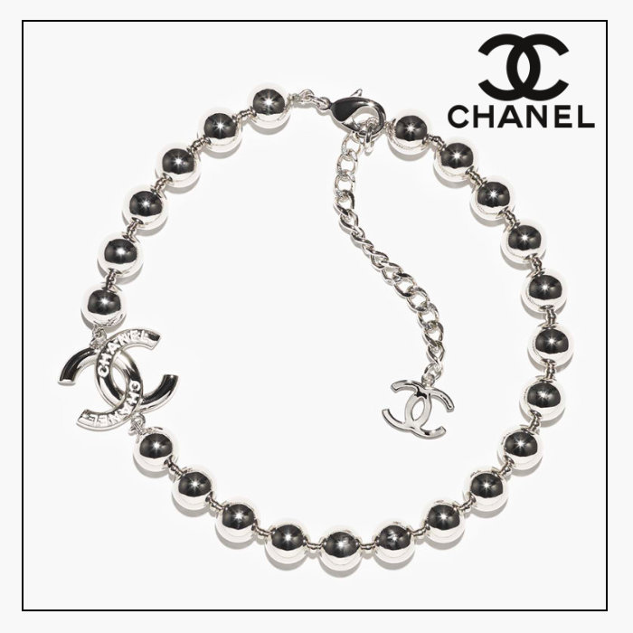 白がさわやか♪大人クールなメタル素材 25C【CHANEL】ネックレス
