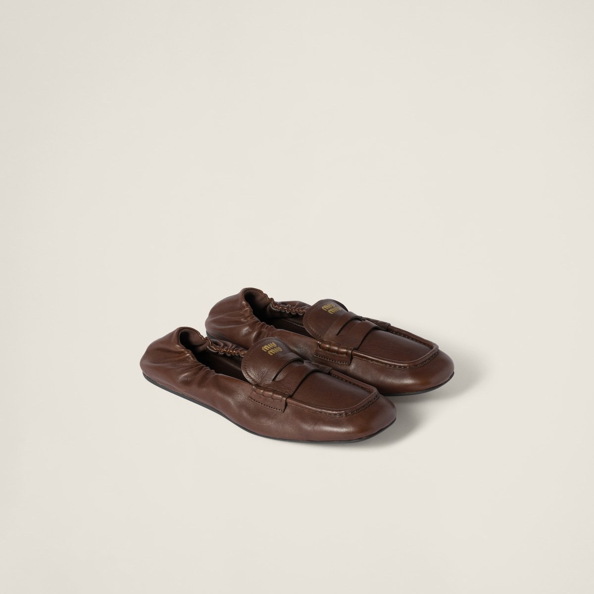 ◆大注目◆【MiuMiu】ナッパレザー ローファー 直営店】MiuMiu ナッパ レザー ローファー
