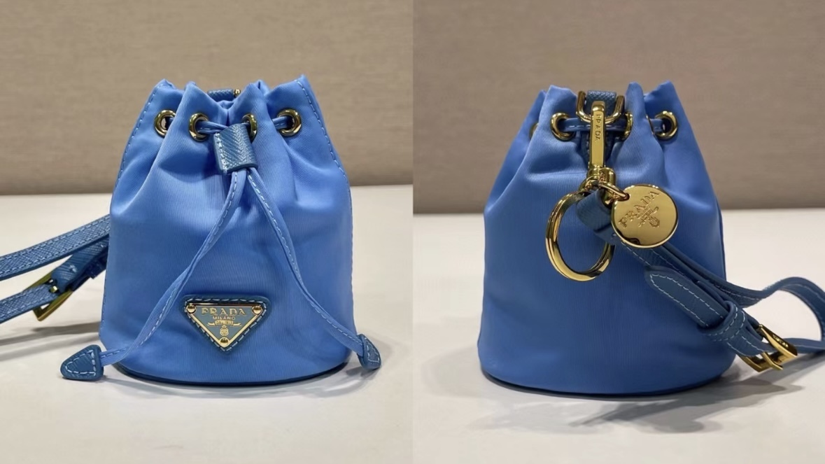可愛くて機能的《PRADA》リナイロンミニバッグチャーム
