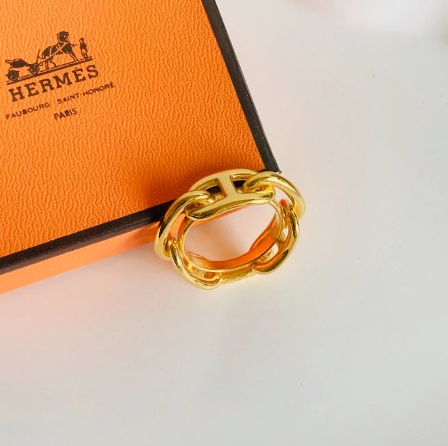 《アクセントに♪》HERMES スカーフリング 90 《レガート》