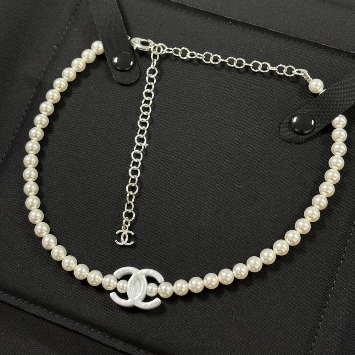25C【パールで上品に♪】CHANEL パールチョーカー パールがかわいい♪【CHANEL】25C CCロゴ チョーカー