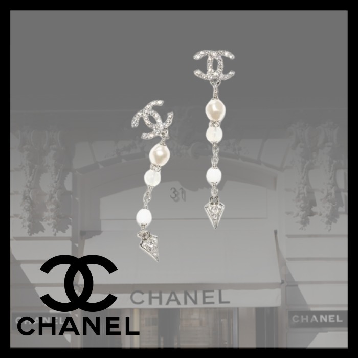 24-25AW Cruise最新作♪】CHANEL CCロゴ ペンダント ピアス