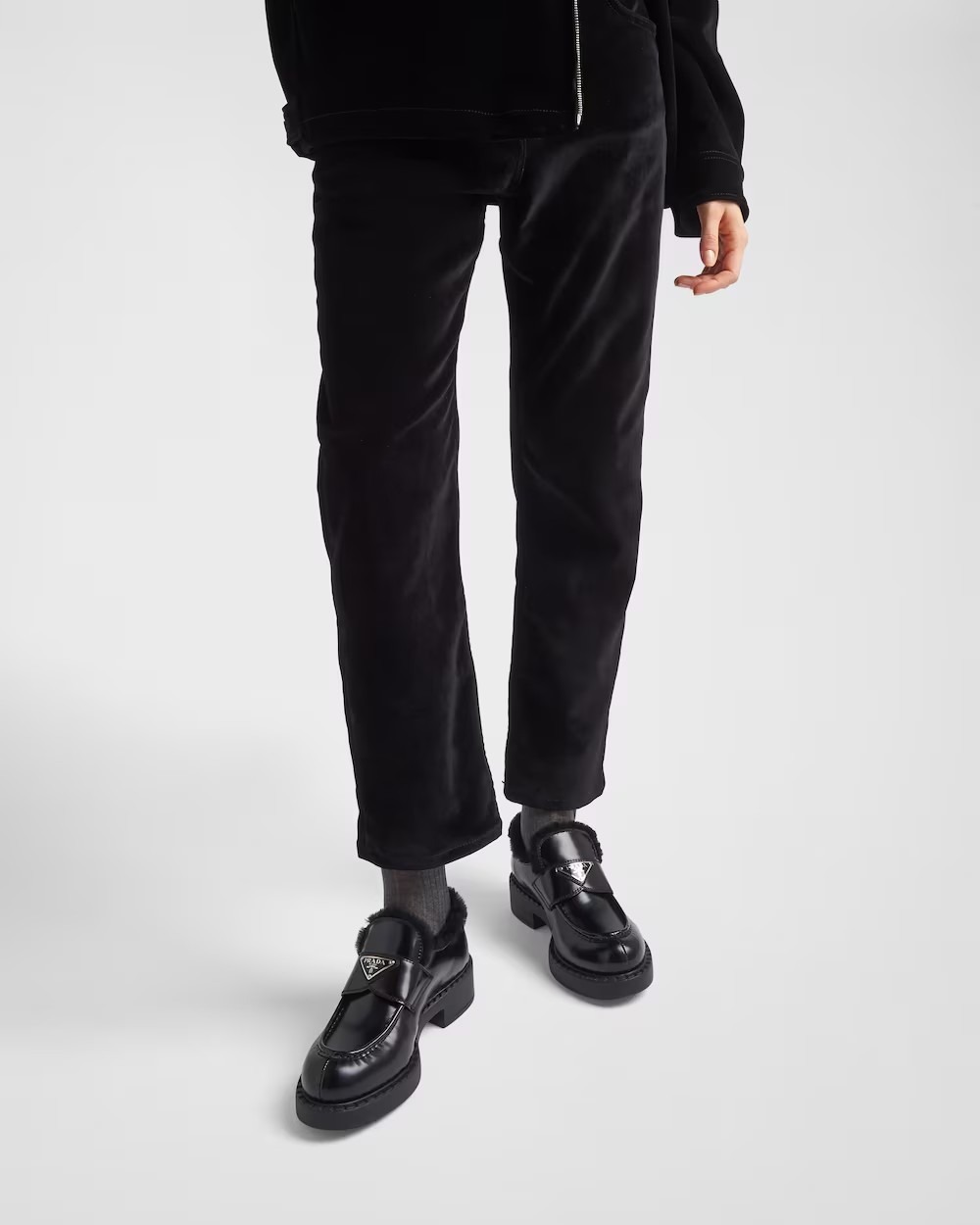《送料無料》PRADA Chocolate brshd leather shearling loafers