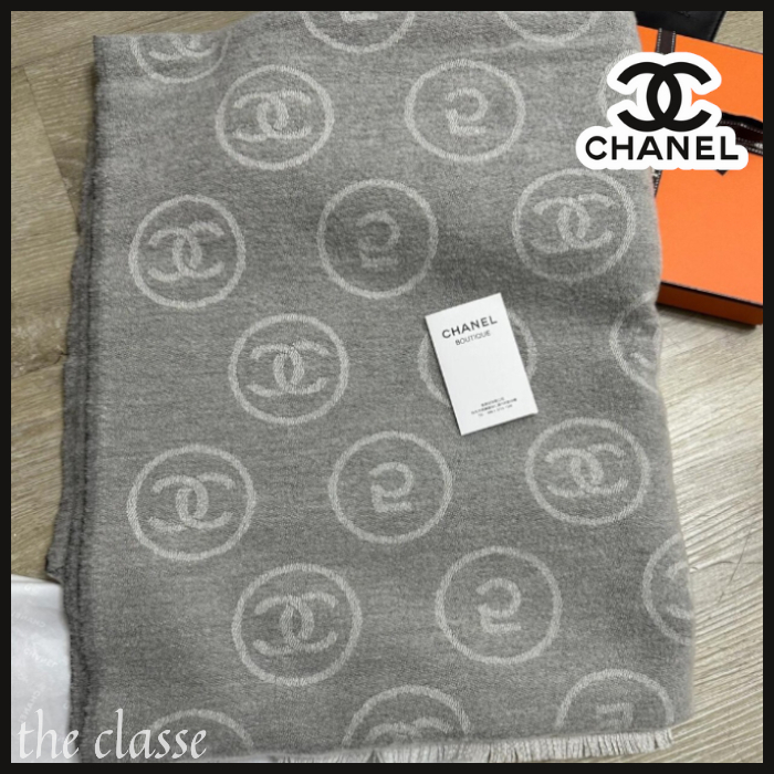 【寒い季節に大活躍☆】ロゴデザインが可愛い♪ CHANEL マフラー
