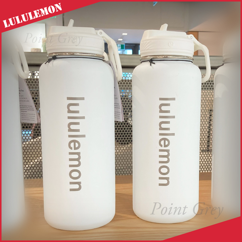 lululemon☆ ストロートップ・真空保冷ウォーターボトル (32oz)