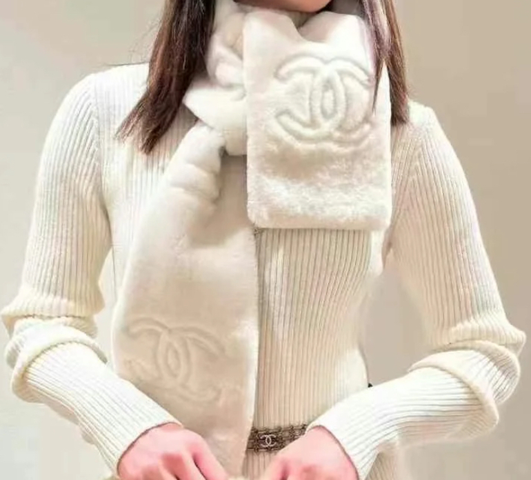 CHANEL《ふんわり 可愛い♡》シャネル マフラー ロゴ