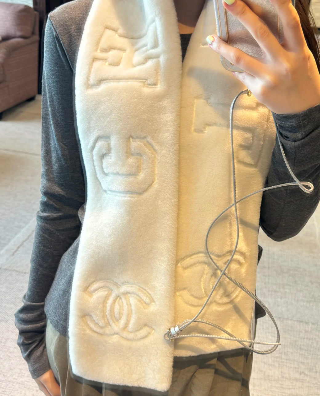 CHANEL《ふんわり 可愛い♡》シャネル マフラー ロゴ